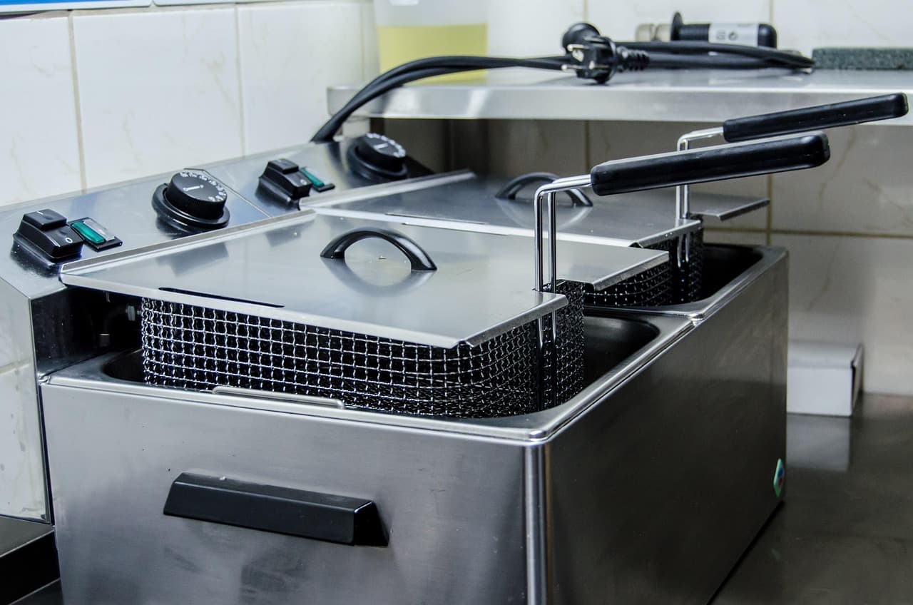 Air Fryers in 2026: Get the Size Right Before Basket vs Dual-Zone
