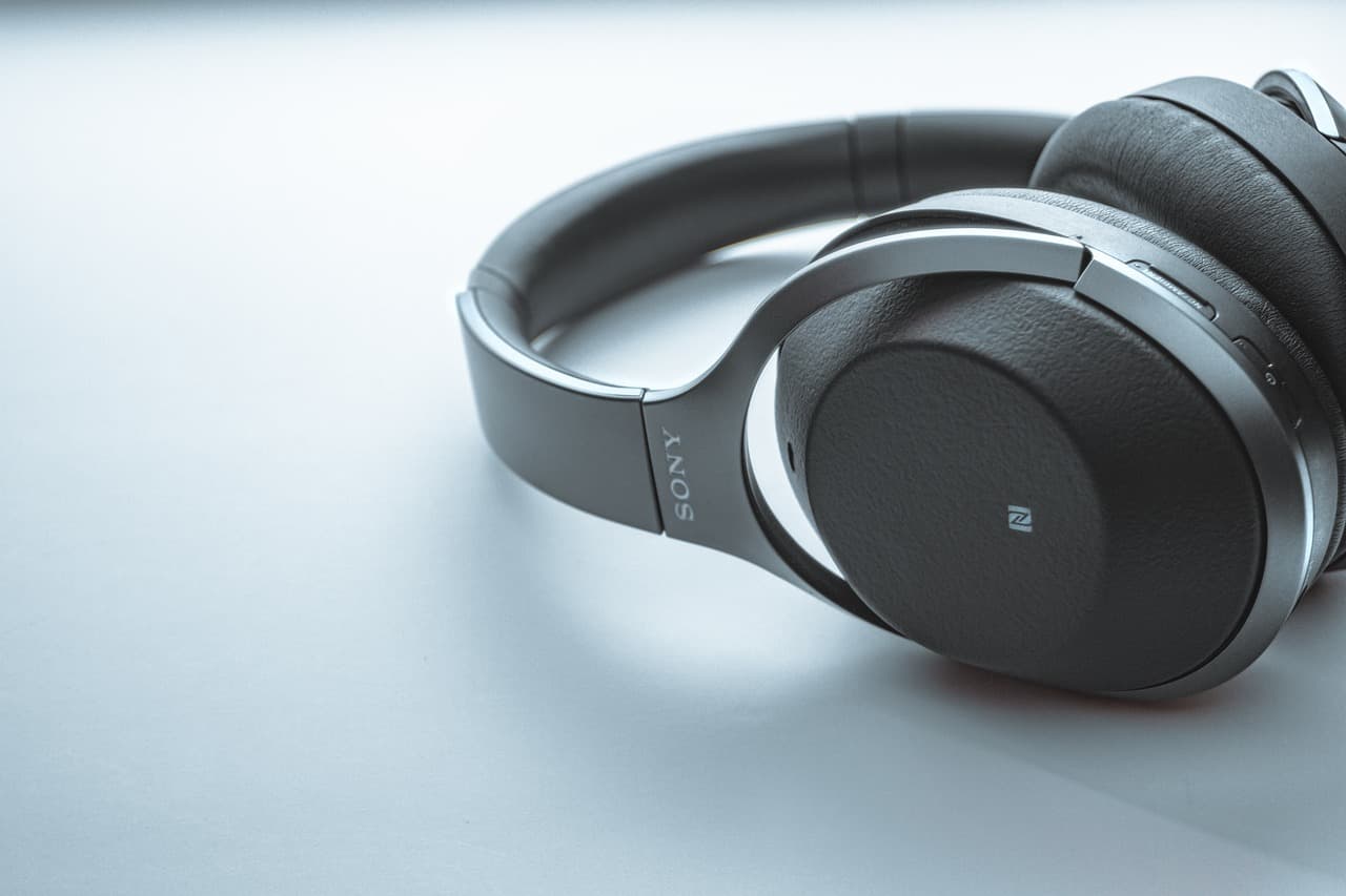 Best Noise Canceling Headphones in 2026: A Buyer's Guide