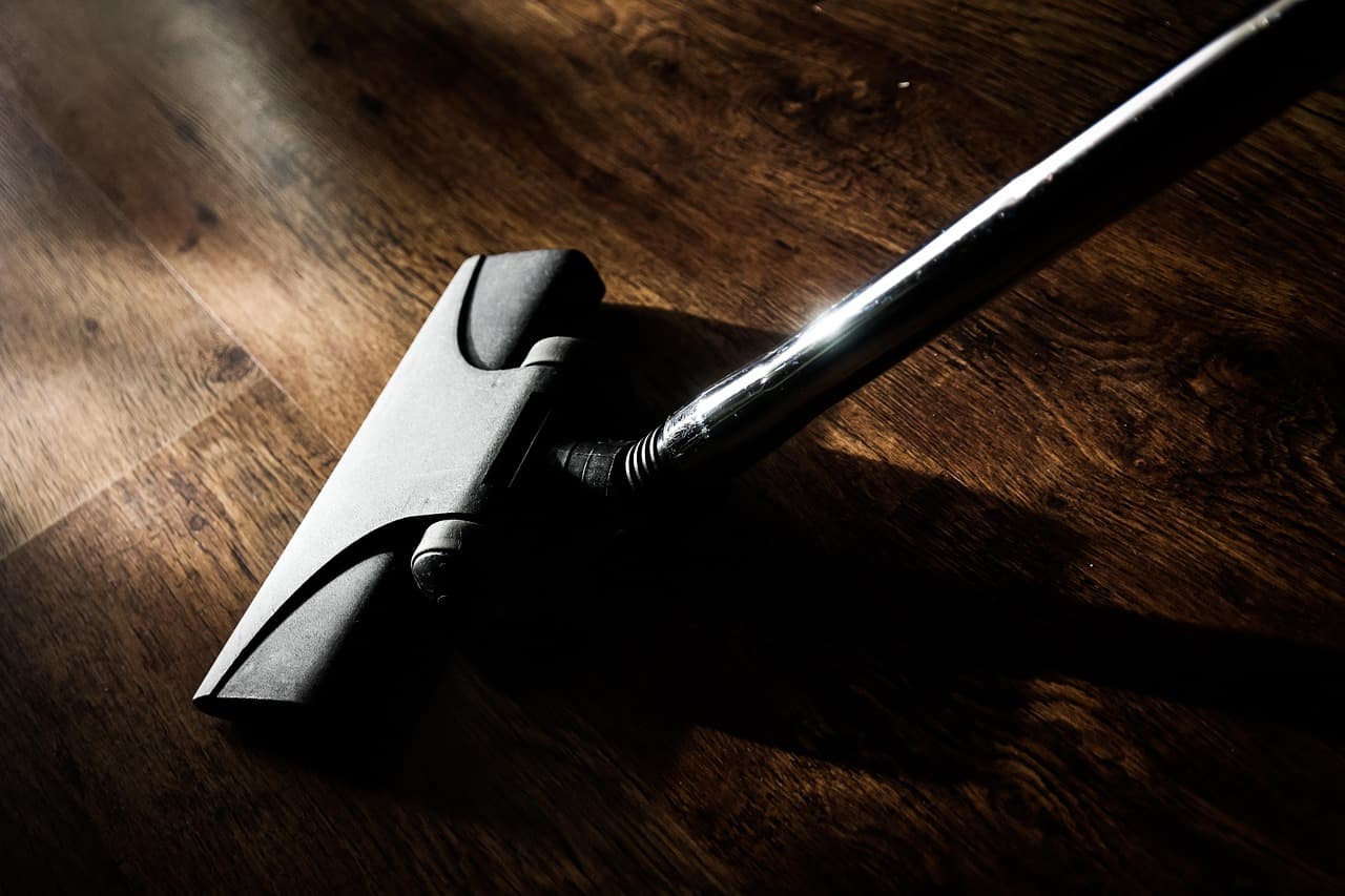 Cordless Stick Vacuums in 2026: The Specs on the Box Lie
