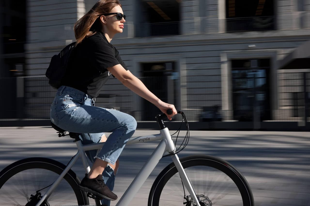 E-Bikes in 2026: Match the Motor and Class to Your Hills